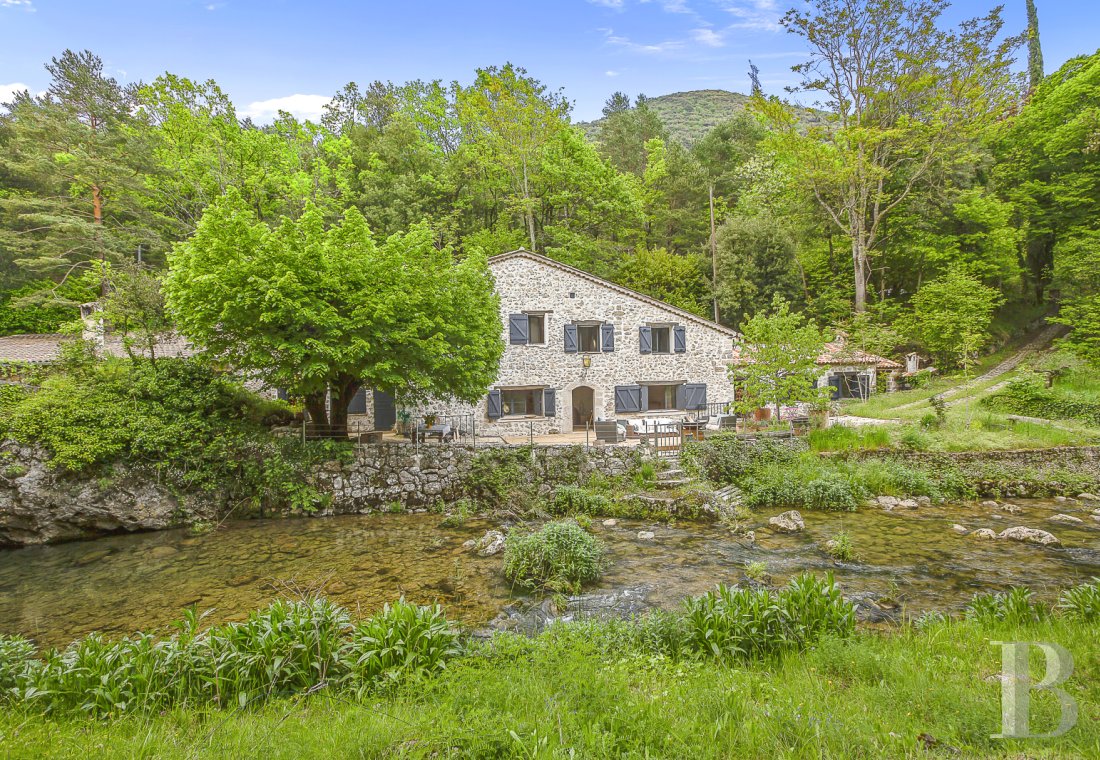 Dans les Alpes-Maritimes, au nord-ouest de Grasse, un ancien moulin à eau du 19e siècle en pleine nature - photo  n°32